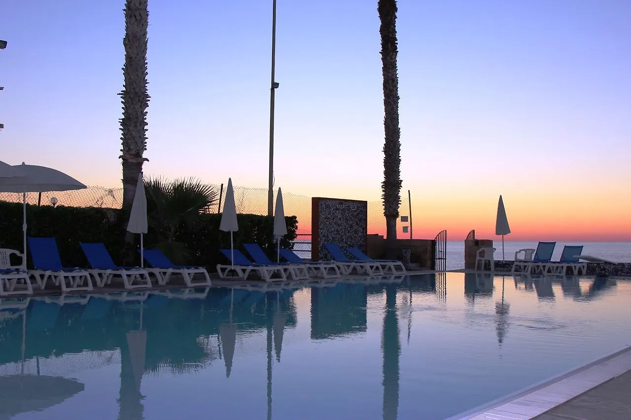 Hotel Za Maria Santo Stefano di Camastra 3*,