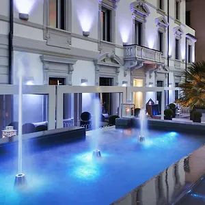 ***** Hotel Lhp Palace & Italy
